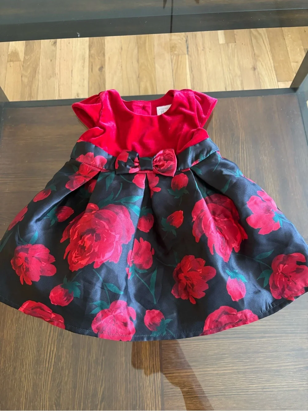 The Children’s Place Sz 3-6 Mos Baby Girl Holuday Dress Red Velvet Satin Skirt